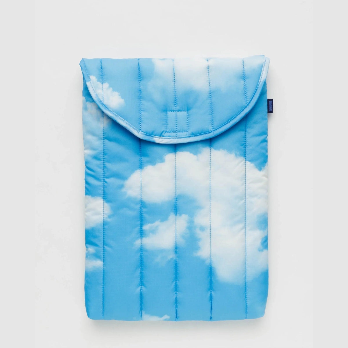 Baggu Puffy Laptop Sleeve 16&quot; in Clouds