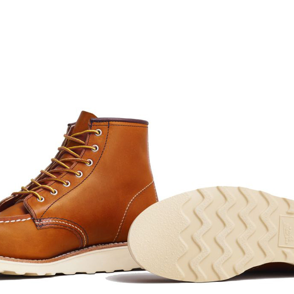 Red Wing Women&#39;s Classic Moc 3375 in Oro Legacy
