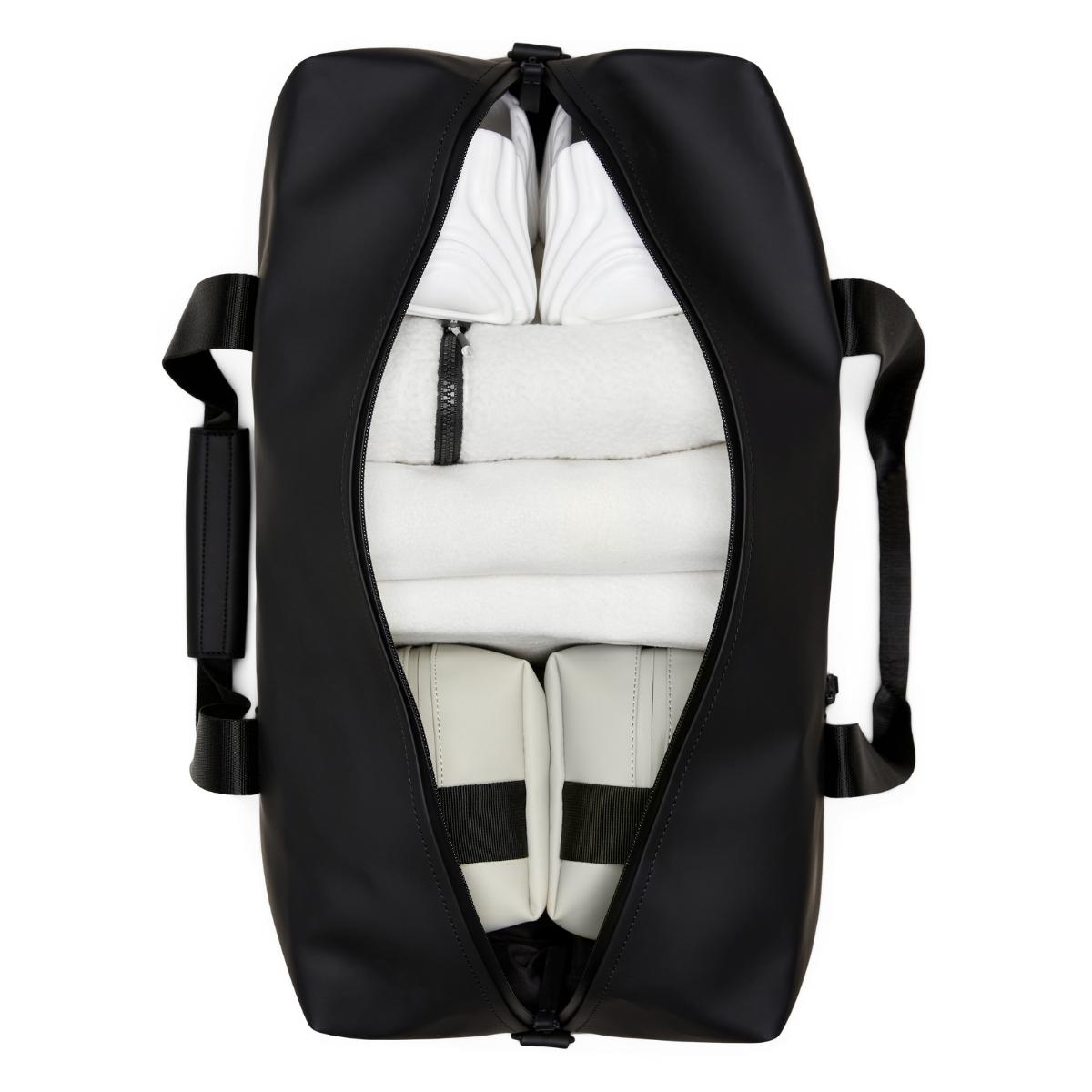 Rains Trail Gym Bag in Black