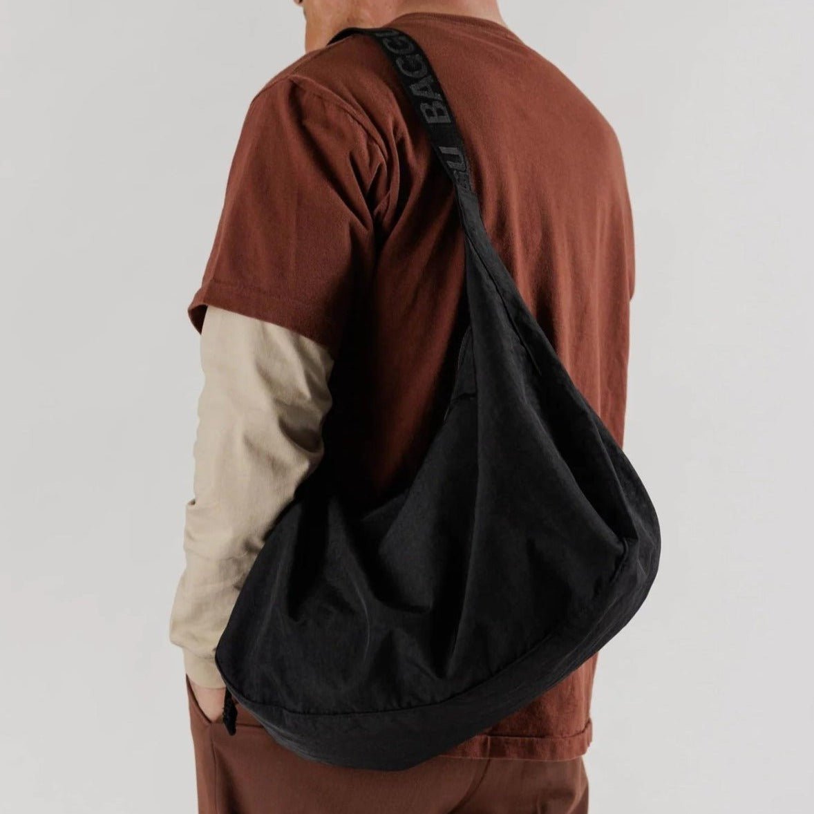 Baggu Large Nylon Crescent Bag in Black - Getoutside Shoes