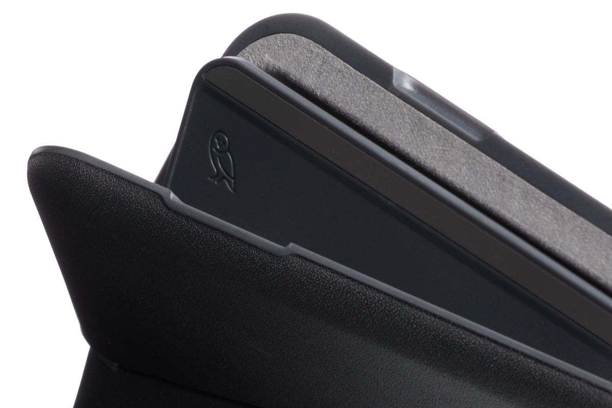Bellroy Flip Case (Second Edition) in Black - Getoutside Shoes