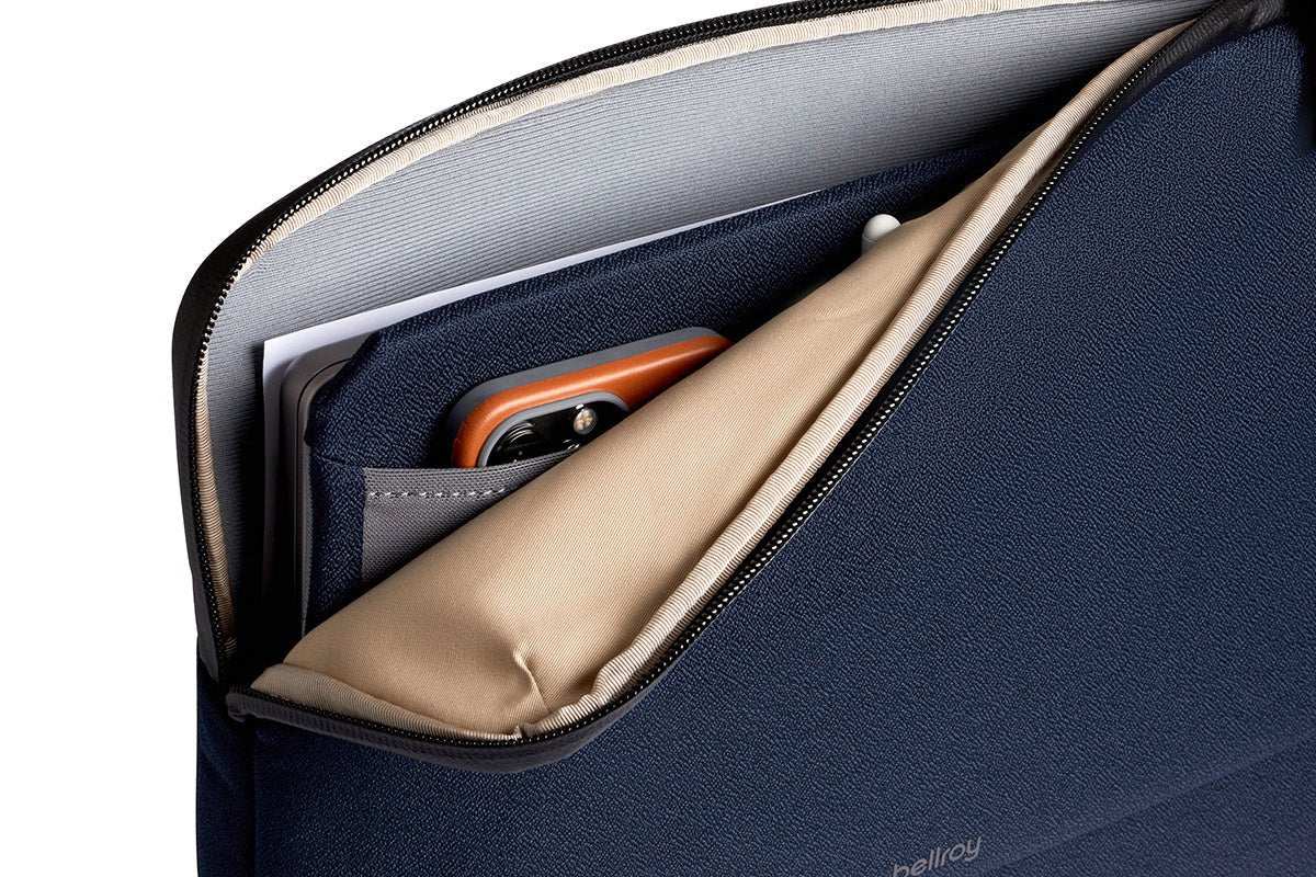 Bellroy Laptop Caddy 14" in Black - Getoutside Shoes