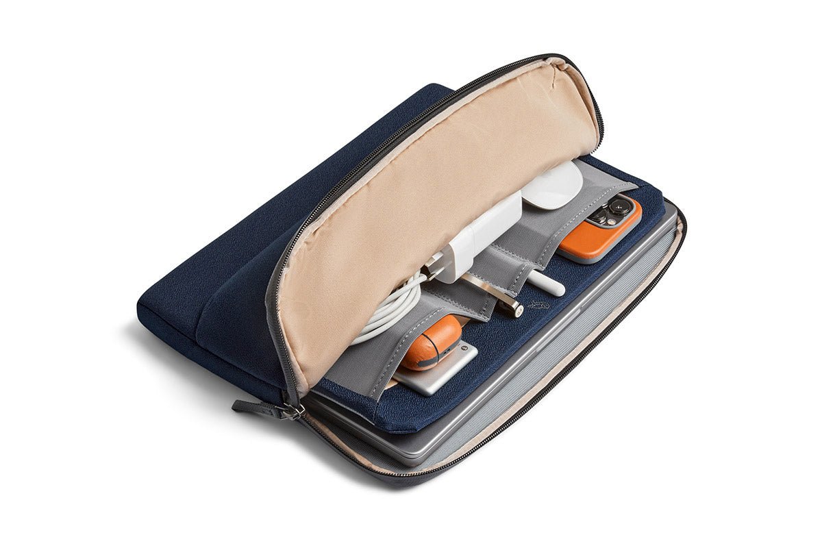 Bellroy Laptop Caddy 14" in Black - Getoutside Shoes