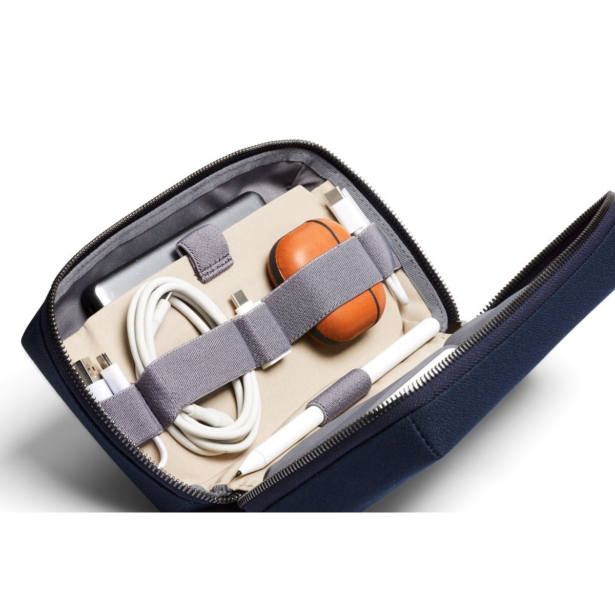 Bellroy Tech Kit in Navy - Getoutside Shoes