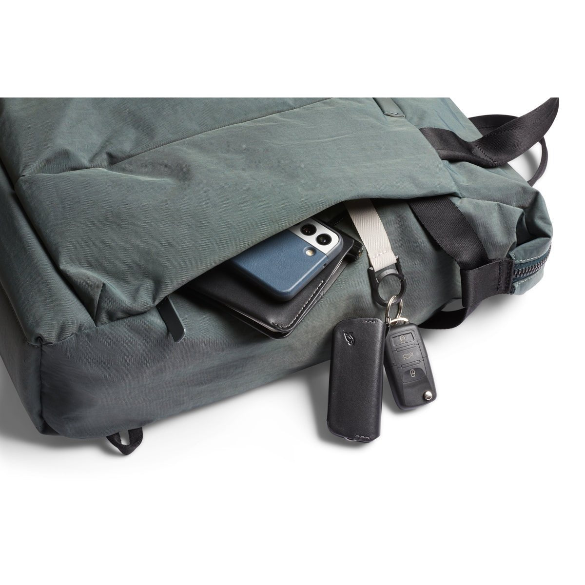 Bellroy Tokyo Totepack in Everglade - Getoutside Shoes