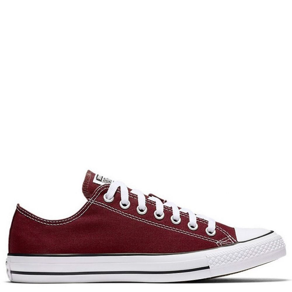 Converse Chuck Taylor All Star Low Top in Maroon