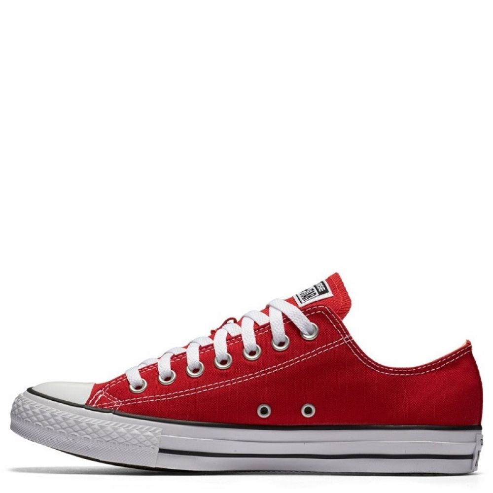 Converse Chuck Taylor All Star Low Top in Red