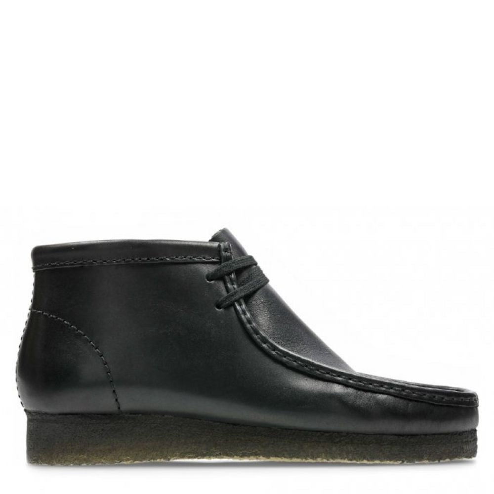 Clarks Men's Wallabee Boot in Black Leather - Getoutside Shoes
