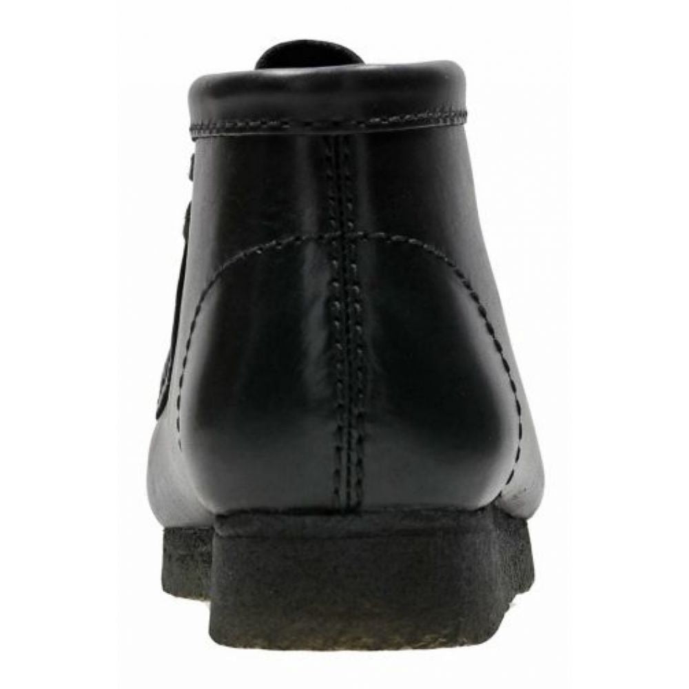 Clarks | Men's Wallabee Boot in Black Leather | Getoutsideshoes