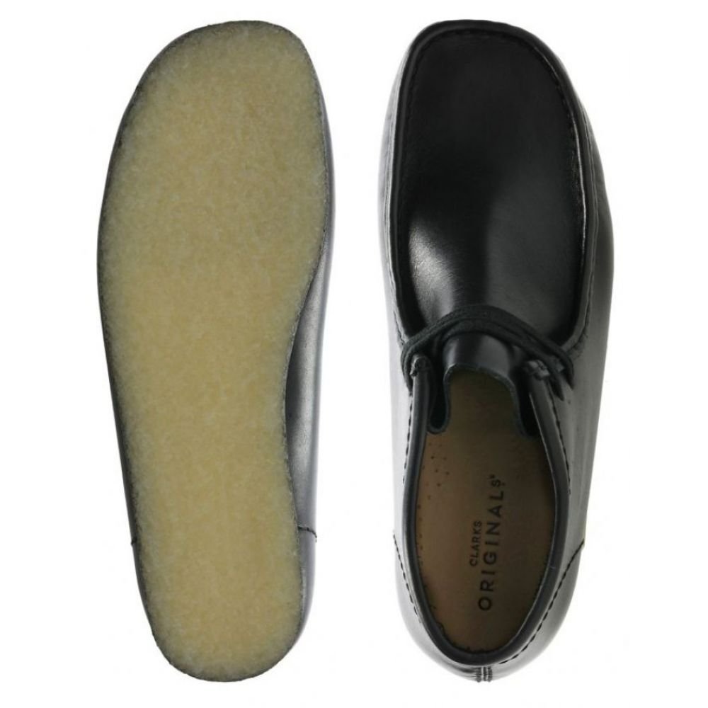 Clarks Men's Wallabee Boot in Black Leather - Getoutside Shoes