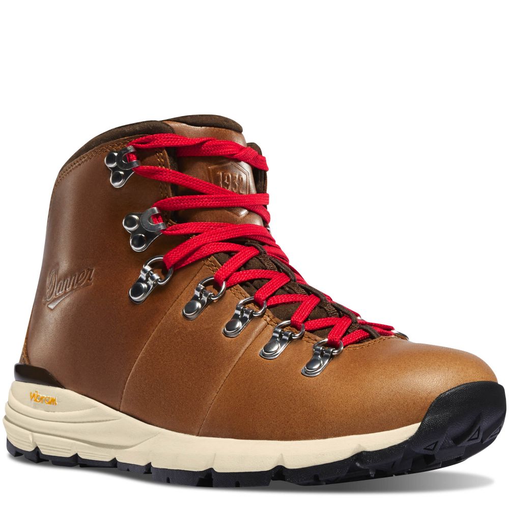 Danner Men&#39;s Mountain 600 Hiking Boots in Saddle Tan