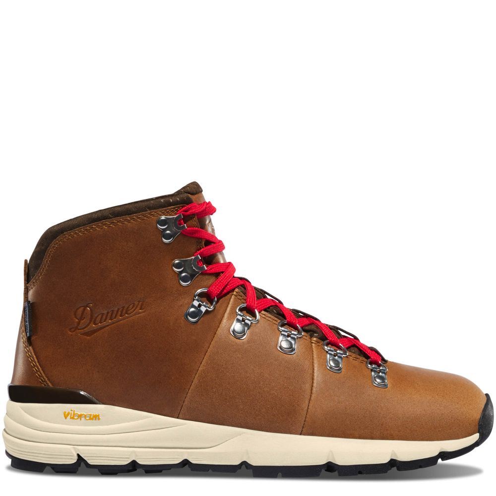 Danner Women&#39;s Mountain 600 Hiking Boots in Saddle Tan