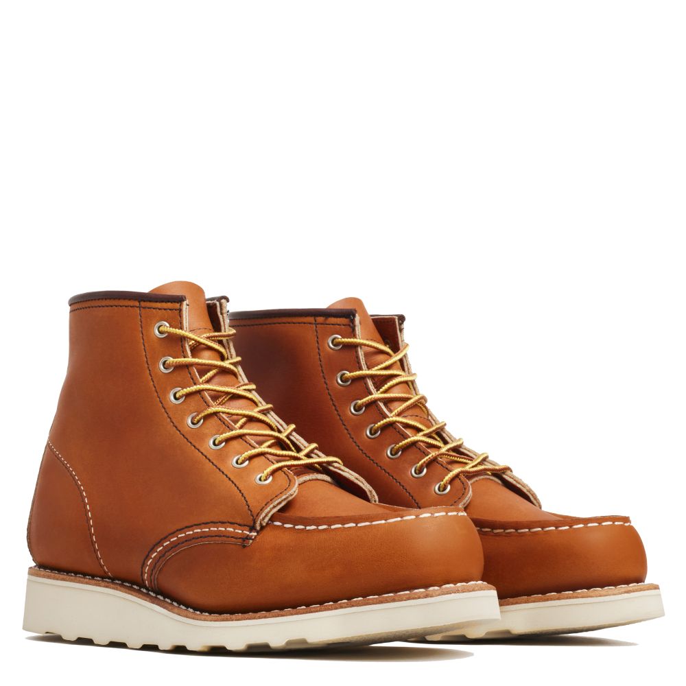 Red Wing Women&#39;s Classic Moc 3375 in Oro Legacy